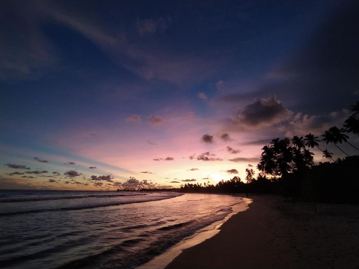 Voulez-Vous, Managed By Dikwella Beach Hotel Buitenkant foto